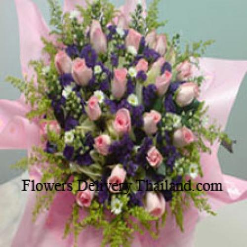 30 Sweet Pink Roses