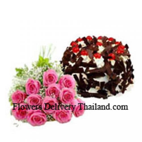 12 Rosas Cor-de-Rosa com Delicioso Bolo de Chocolate Crocante